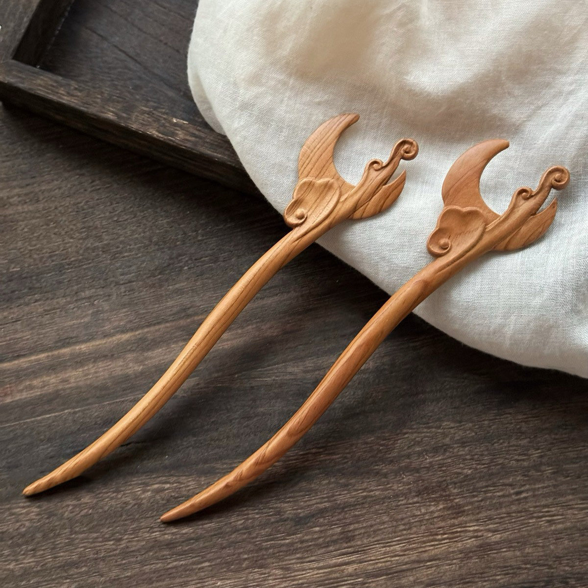 Bacchetta per capelli in legno di pesco naturale - Design nuvola lunare primaverile autunnale #春秋月云