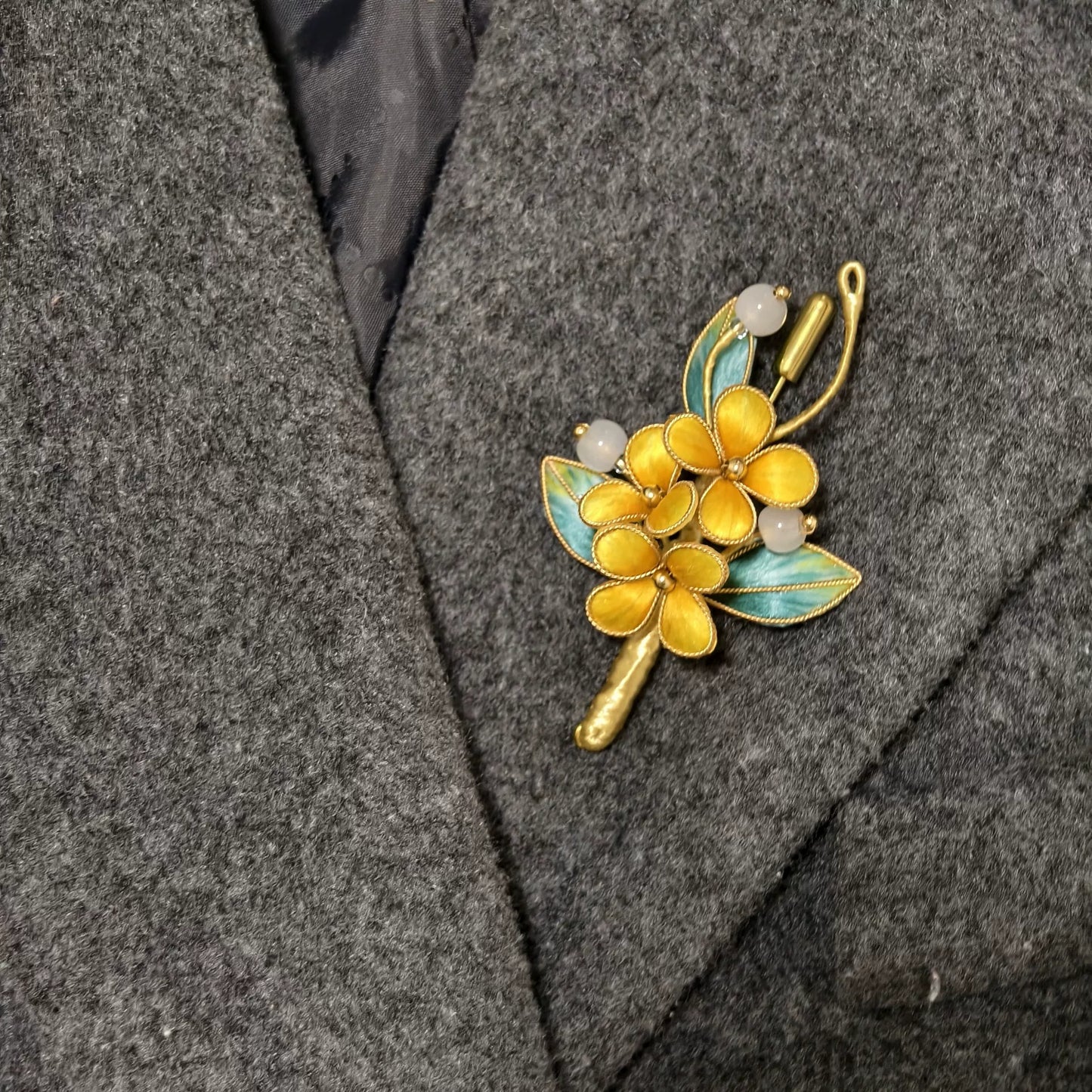 Handmade Ronghua Yellow Blossom Brooch - Luxury Silk Floral Pin & Versatile Accessory