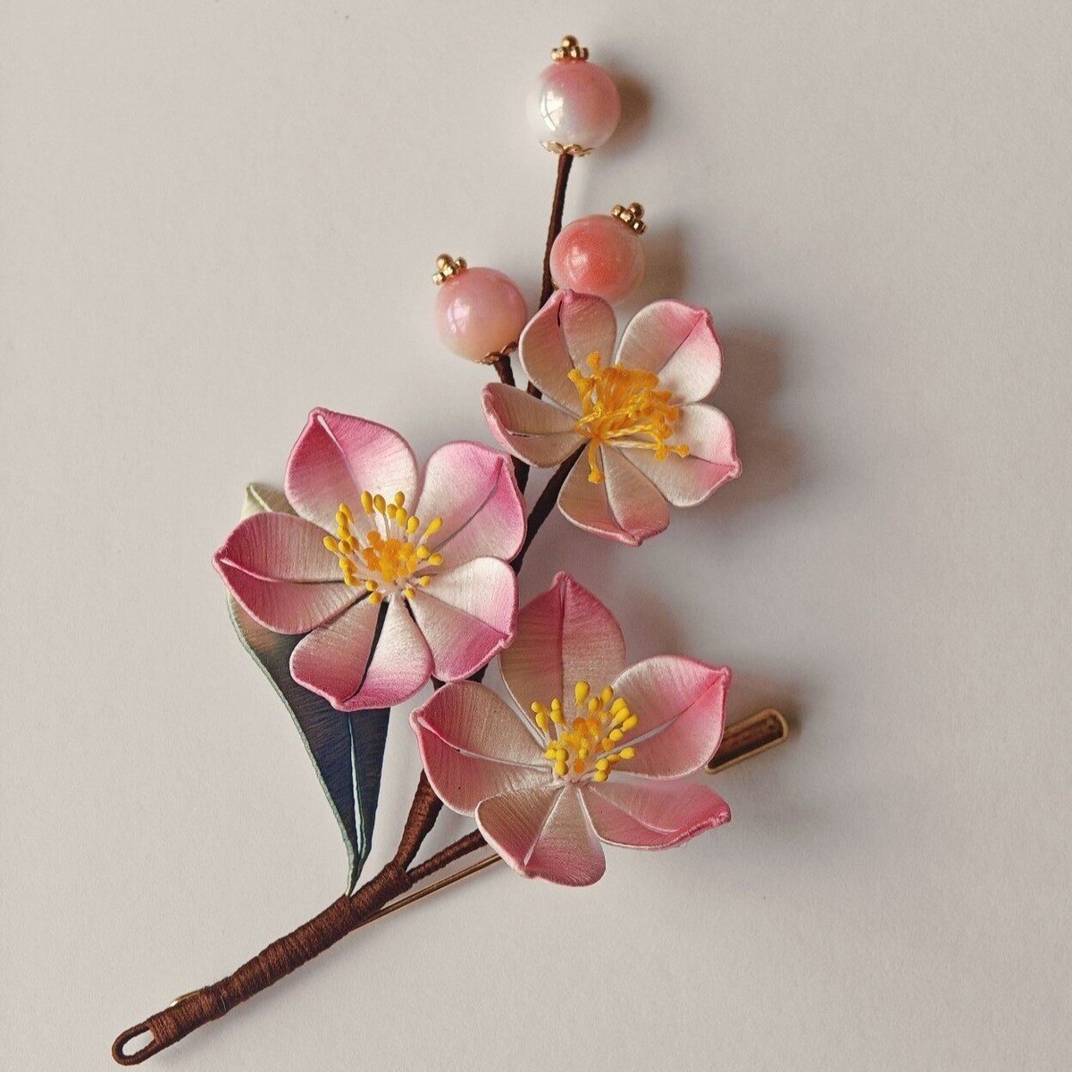 Handmade Thread-Wrapped Peach Blossom Brooch - Artisanal Chanhua Floral Pin