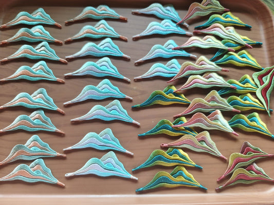 PF067 - Mountain Chanhua Brooch - Wholesale