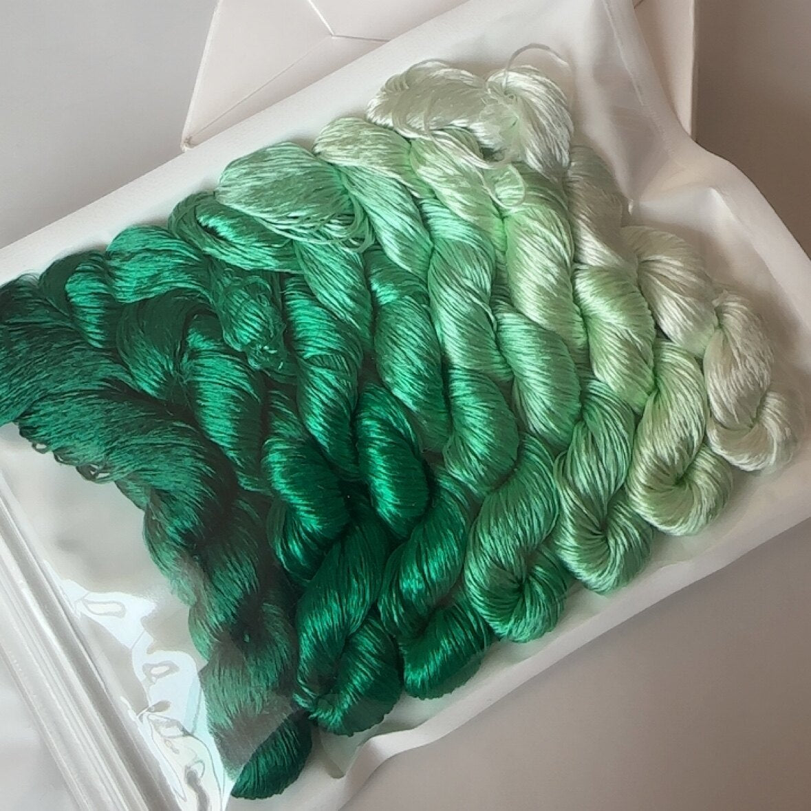 80m Suzhou Embroidery Untwisted Mulberry Silk Thread(#16玉苁蓉 80m*7) - Ronghua Threads