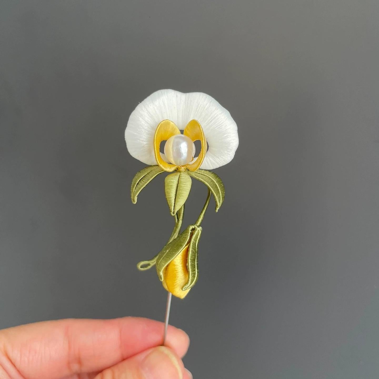 Spilla fatta a mano Fiore di pisello - Spilla di seta (Chanhua)