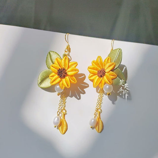Orecchini Pendenti artigianali Chanhua a Fiore e Perla - Ganci in Argento 925