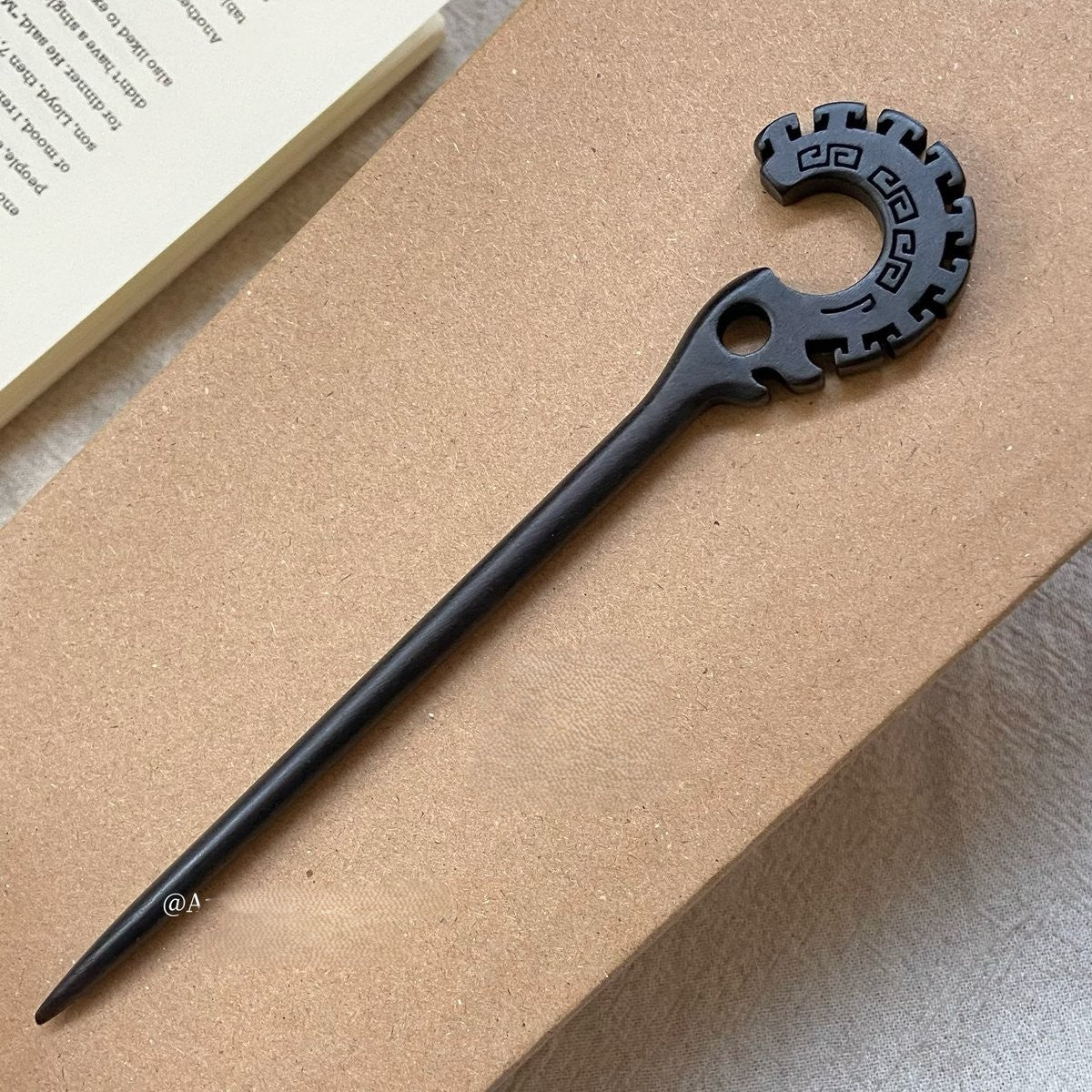 Natural African Blackwood Hair Stick - Jiejie Shou (Boundary Beast) 18cm #结界兽