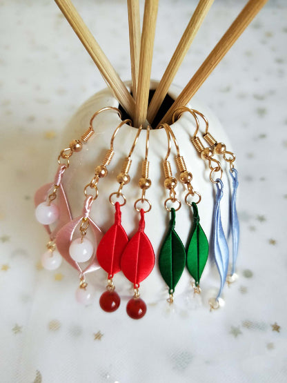 Boucles d'oreilles faites à la main arc-en-ciel - Boucles d'oreilles en soie colorées (Chanhua)