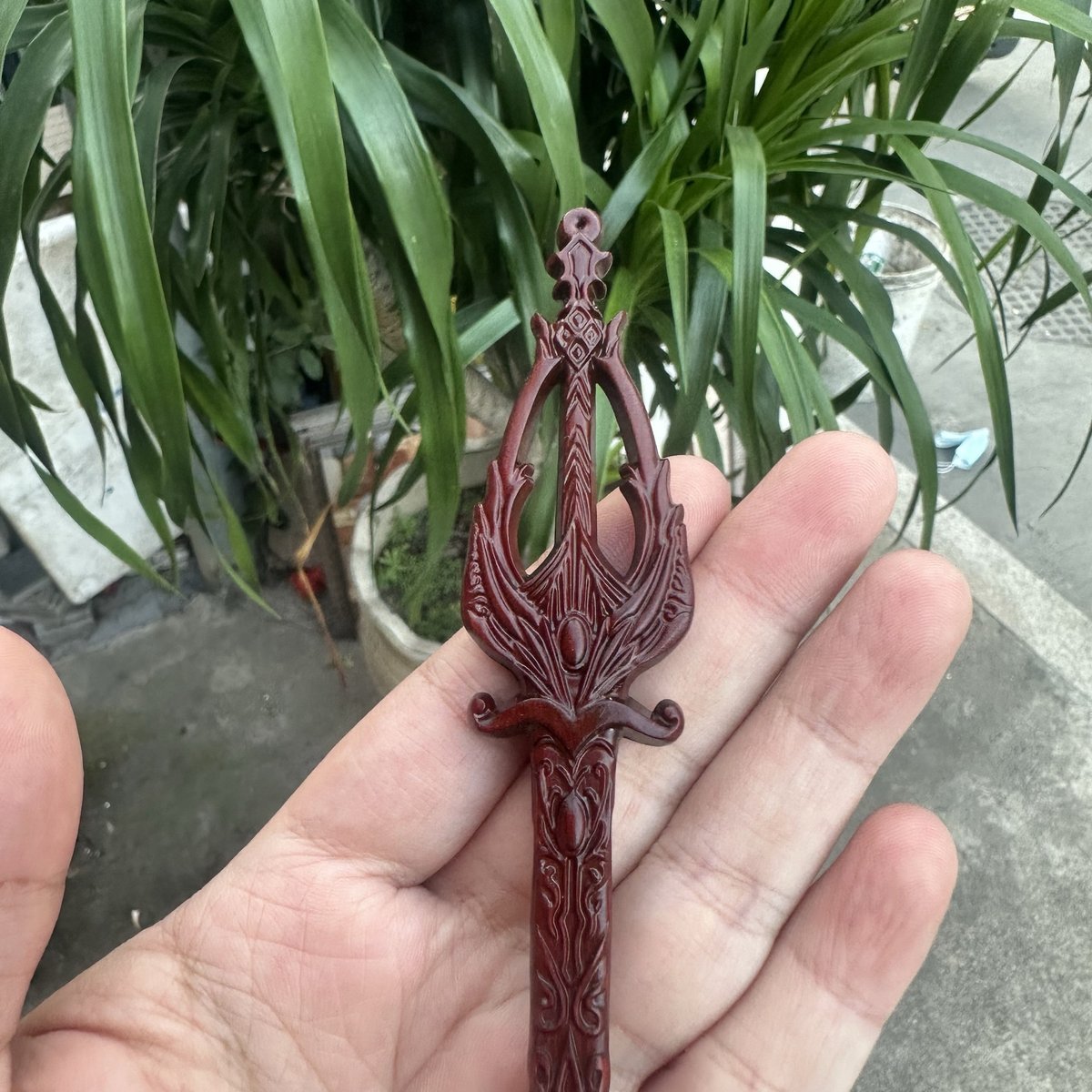 Natural Wooden Victory Sword Hair Stick Set - 20cm Hairpin (胜利之剑)