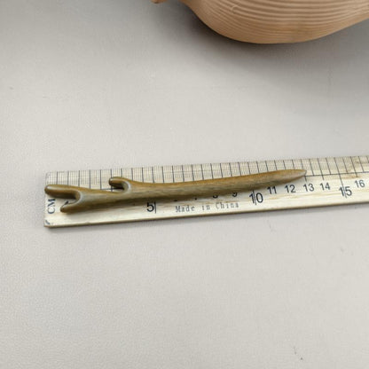Bâtonnet à cheveux en bois de santal vert – Épingle à cheveux en bois de 13 cm pour femme | Fini parfumé naturel