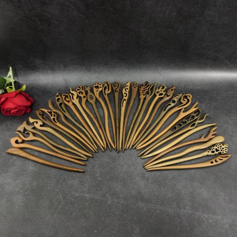 Green Sandalwood Hair Stick – Handmade 18cm Wooden Hair Pin for Updos
