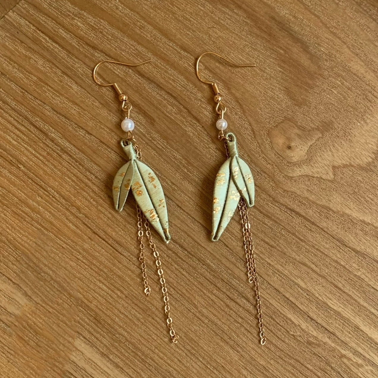 Boucles d'oreilles faites à la main Feuilles de bambou - Boucles d'oreilles en soie (Chanhua)