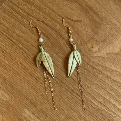Boucles d'oreilles faites à la main Feuilles de bambou - Boucles d'oreilles en soie (Chanhua)