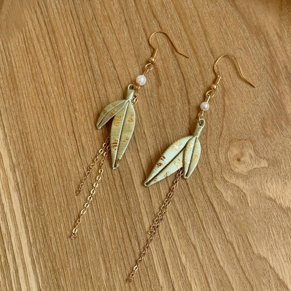 Boucles d'oreilles faites à la main Feuilles de bambou - Boucles d'oreilles en soie (Chanhua)