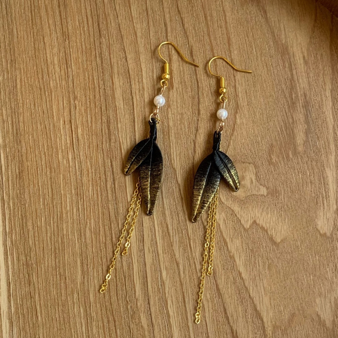 Boucles d'oreilles faites à la main Feuilles de bambou - Boucles d'oreilles en soie (Chanhua)