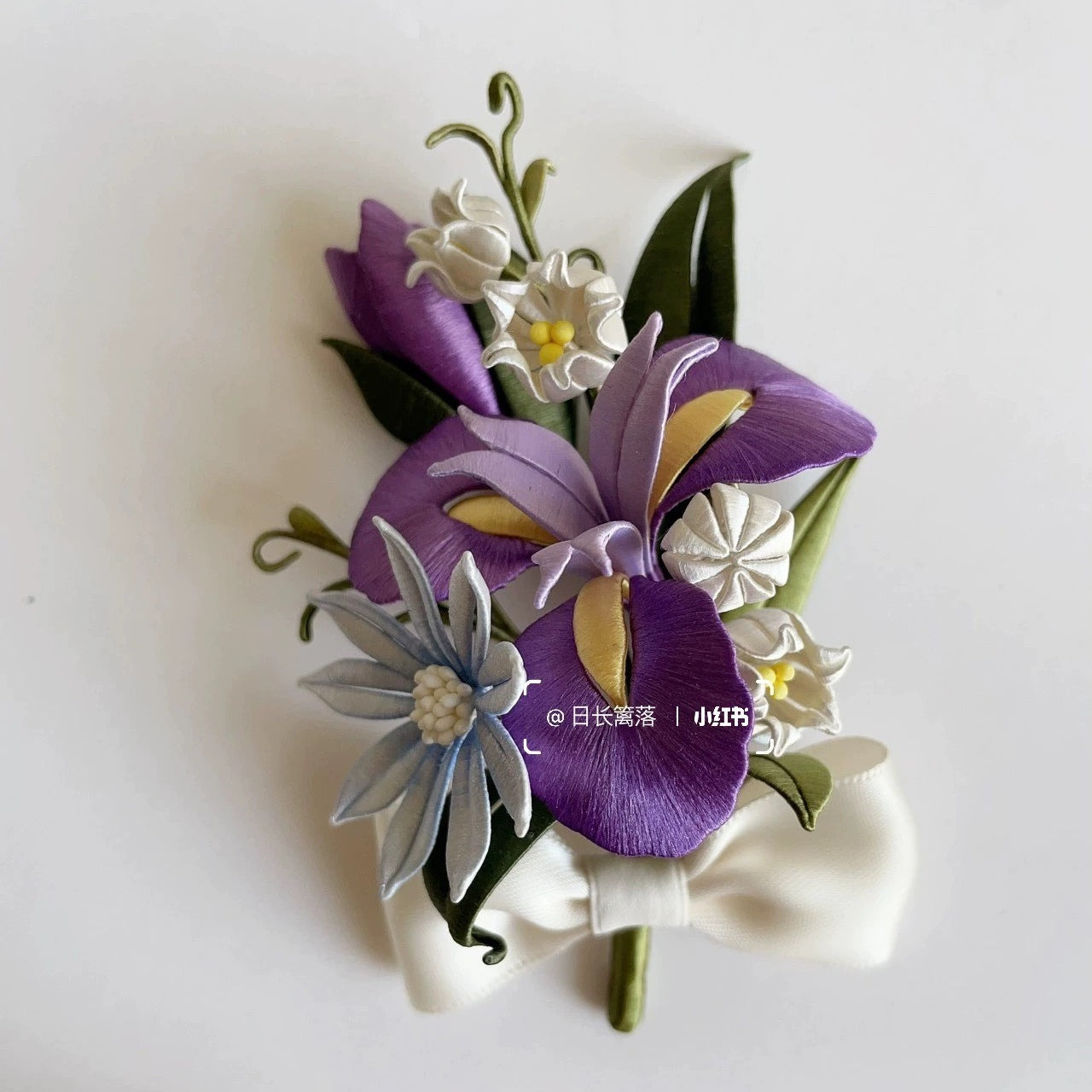 Fleur de poignet sur mesure en soie (Chanhua)