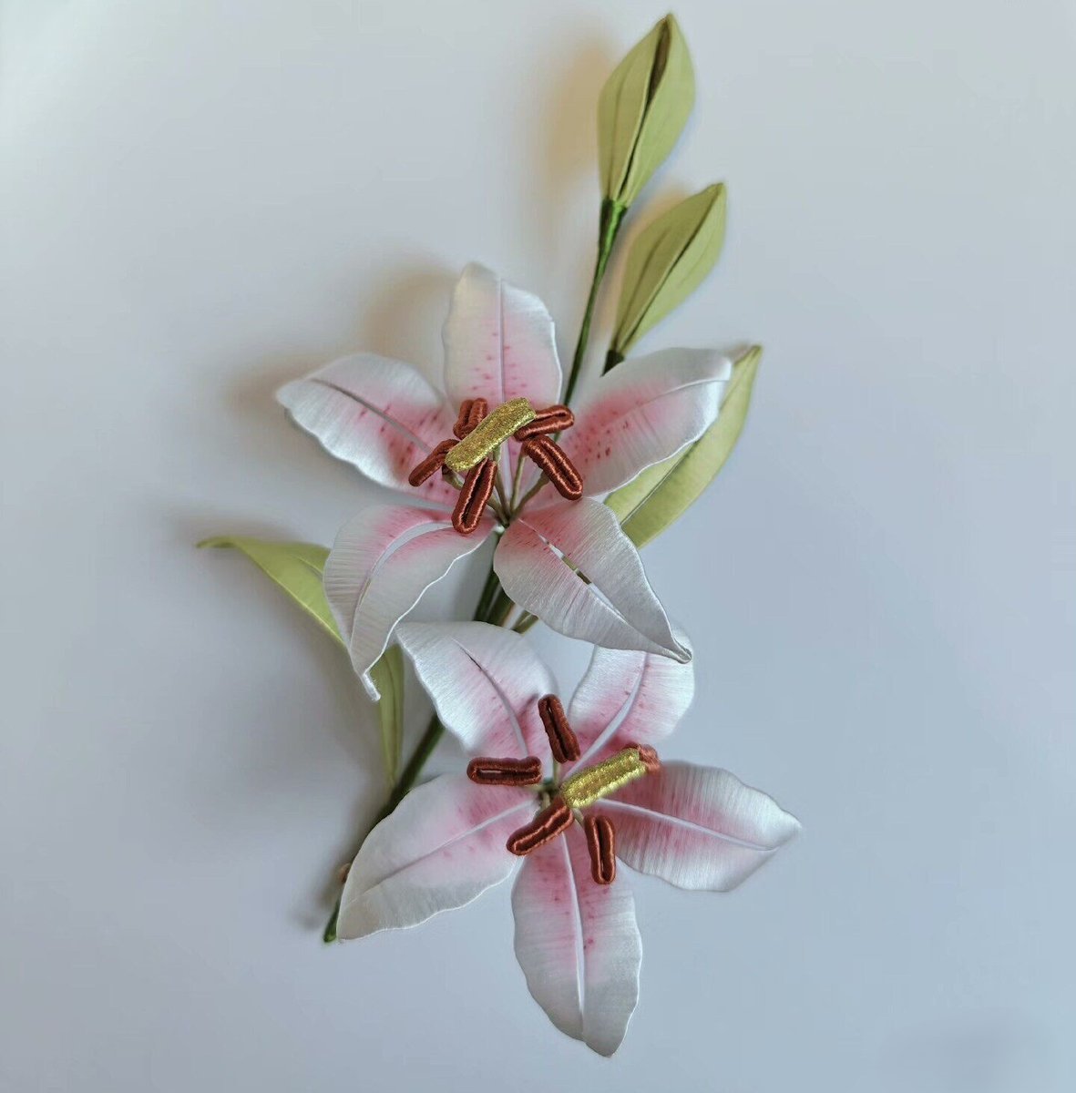 Handmade Thread-Wrapped Lily Brooch - Artisanal Chanhua Dual Blossom Floral Pin