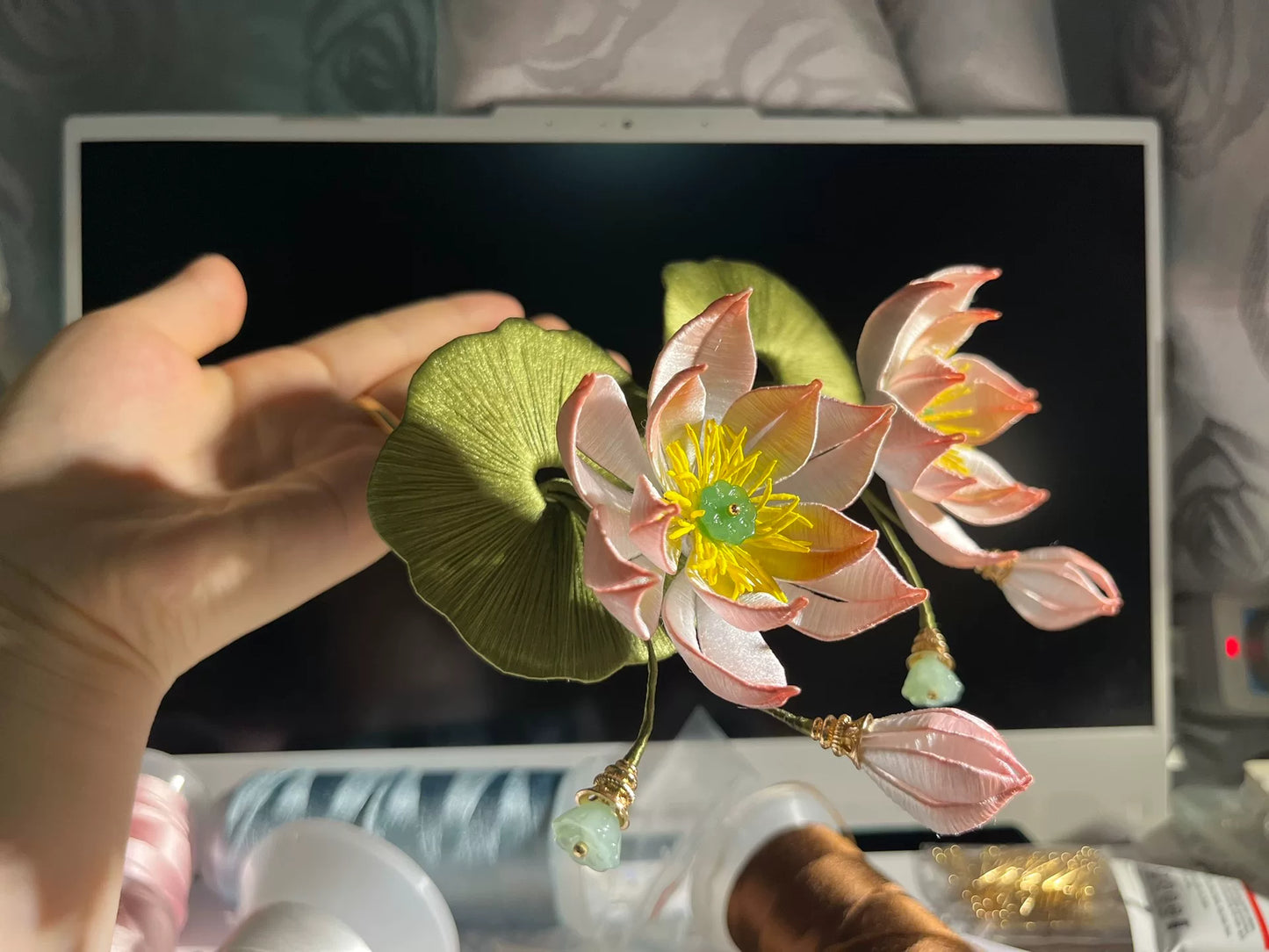 Handmade Chanhua dyed pink lotus hairpins with green leaves and yellow stamens-5