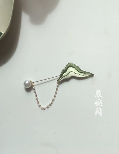 PF032 - Chanhua Brooch - Wholesale