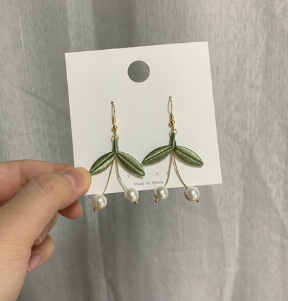 PF042 - Chanhua Earrings - Wholesale