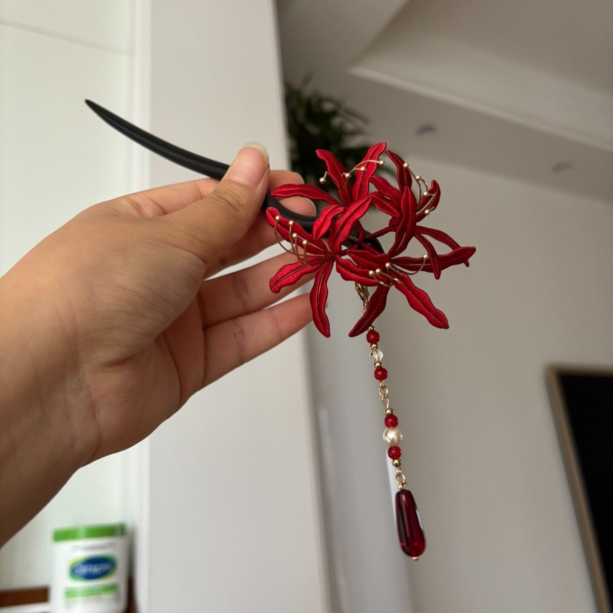 red spider lily hairpin Handmade Chanhua Thread-Wrapped Spider Lily Hairpin