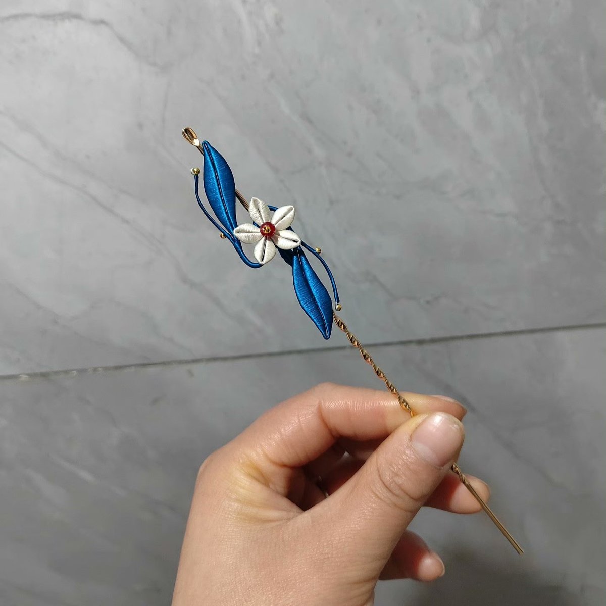 Fermaglio Chanhua fatto a mano con filo avvolto "Luna Splendente" - Fermaglio floreale artistico