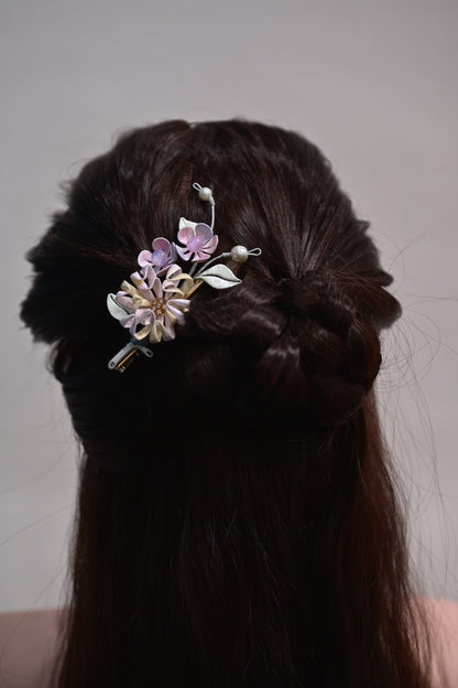 Handmade Chanhua silk small chrysanthemum hair clip with pink and beige flowers and pearls-3