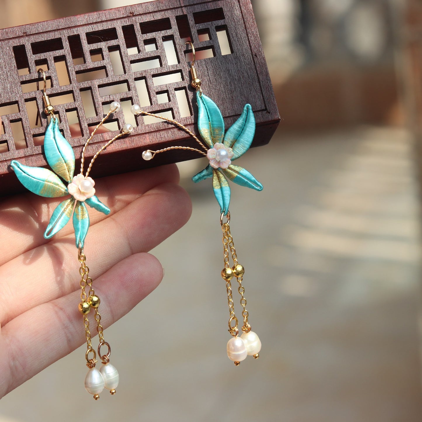 PF883 - Chanhua Earrings - Wholesale
