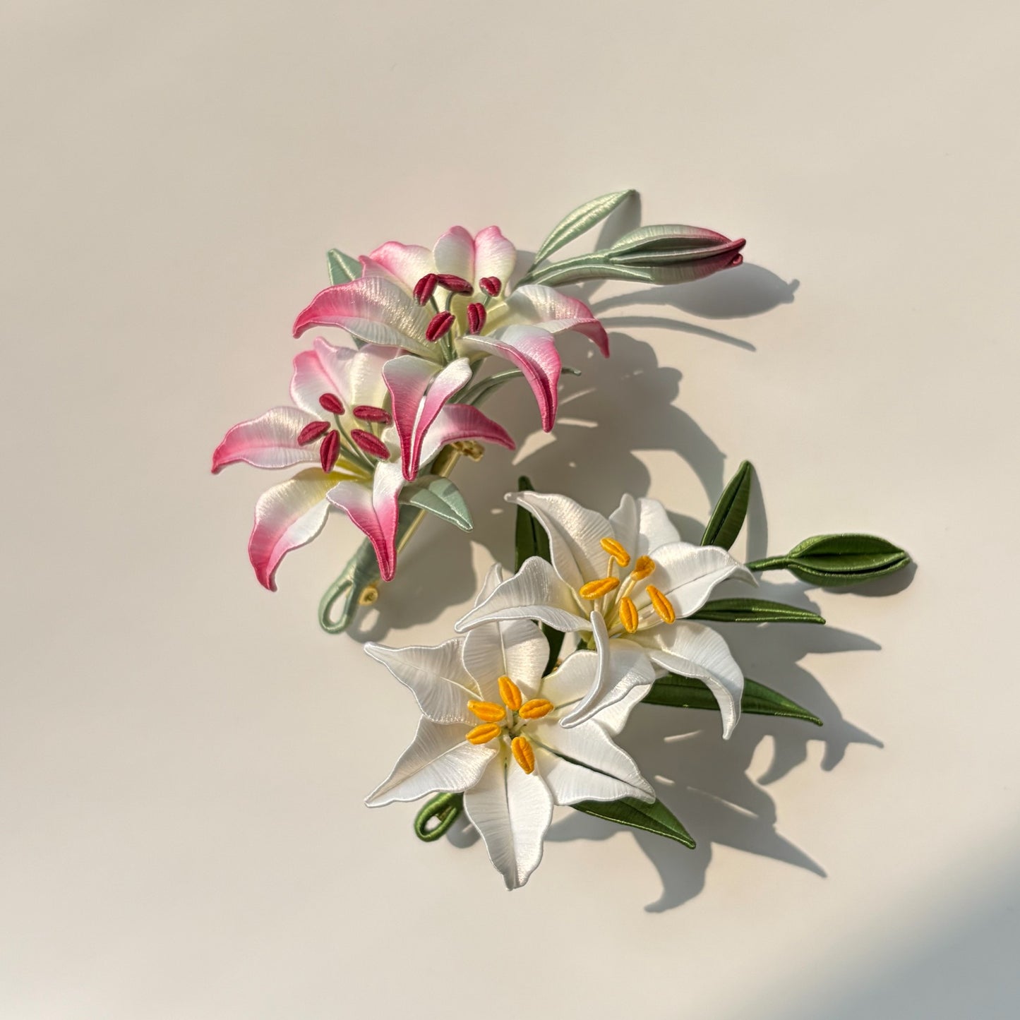 Handmade Chanhua Small Lily Brooch - Intricate Thread Wrapped Accessory