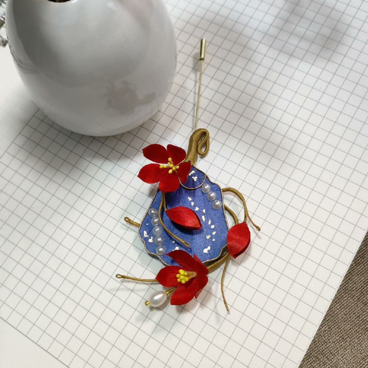 Handmade Ronghua Plum Blossom Fan Brooch - Blue & Red with Pearl
