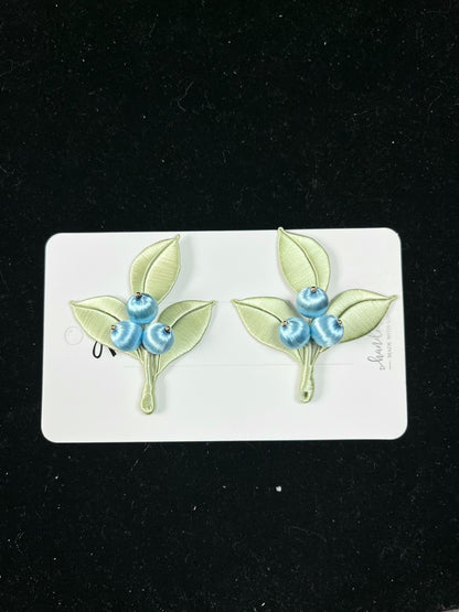 Handmade Chanhua berry hair clips with light - green leaves and white and light - blue berries-3