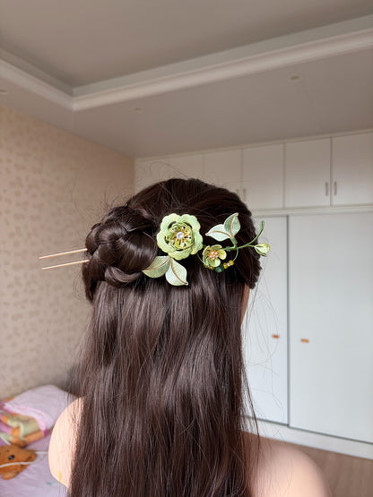 A handmade Chanhua peony hairpin with green petals and leaves-6