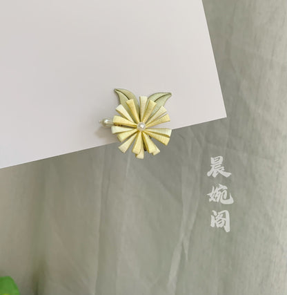 PF010 - Chanhua Daisy Hairclip - Wholesale