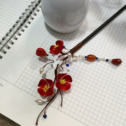 Épingle à Cheveux Fleur de Prunier en Velours de Soie Ronghua Faite à la Main