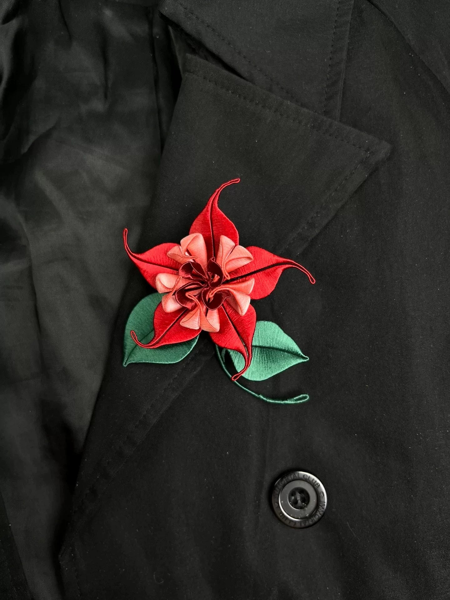 Handmade Chanhua Lu Chen Mandala Flower Brooch with red flower and green leaves-3