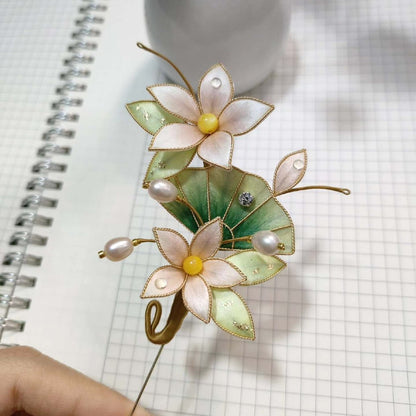 Handmade Ronghua Silk White Velvet Flower Brooch