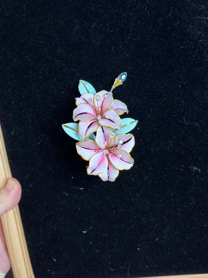 Handmade Chanhua lily - shaped hairpin with pink petals and blue leaves