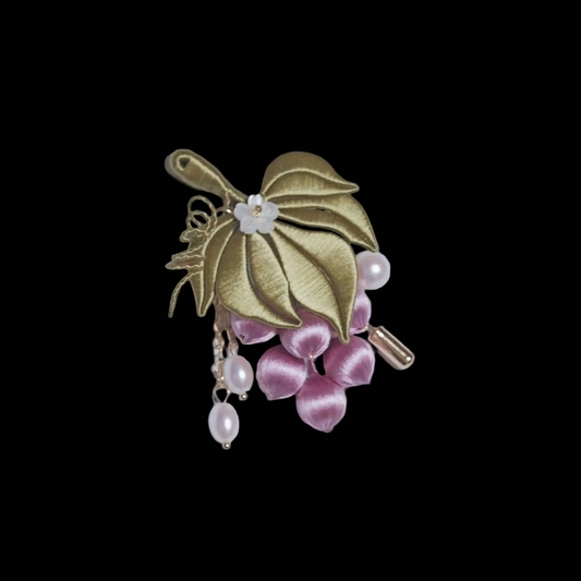 Spilla Artigianale Uva Chanhua - Foglia Oro con Goccia di Perla