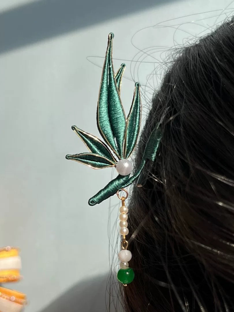 Handmade Chanhua bamboo - leaf hairpin with pearl and bead tassel-2