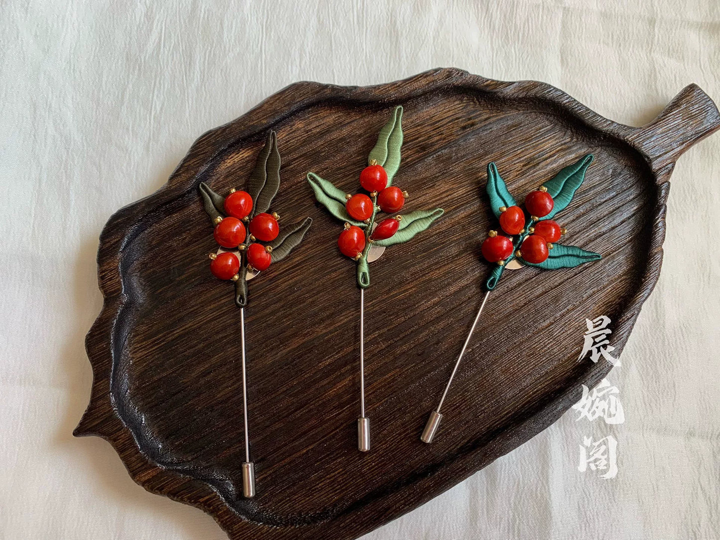 PF025 - Chanhua Brooch - Wholesale