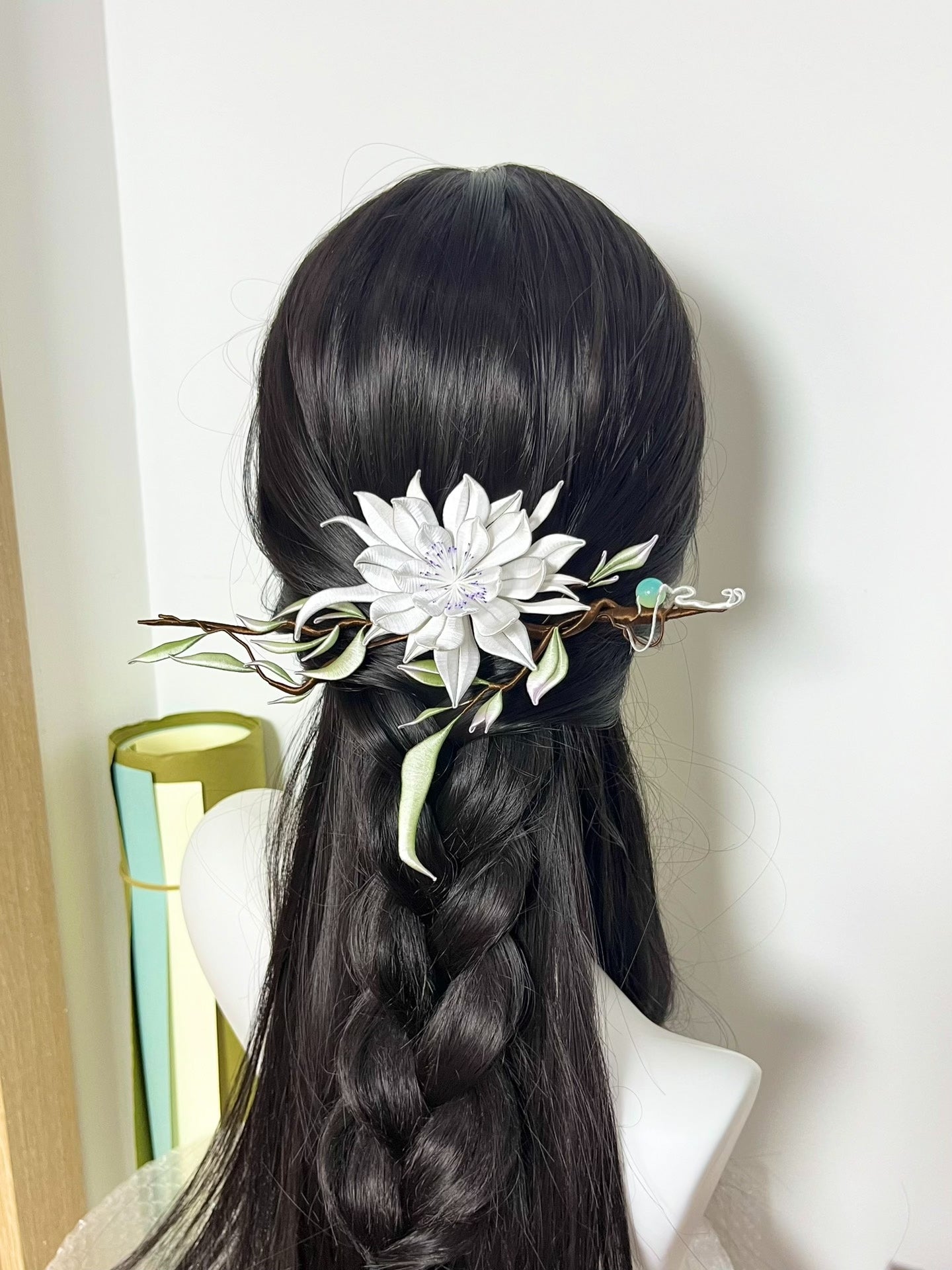 Handmade Chanhua hair ornament with a flower, leaves, and tassels-4