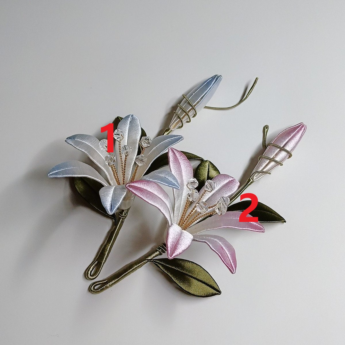 Handmade Thread-Wrapped Lily and Daylily Brooch - Chanhua Floral Jewelry