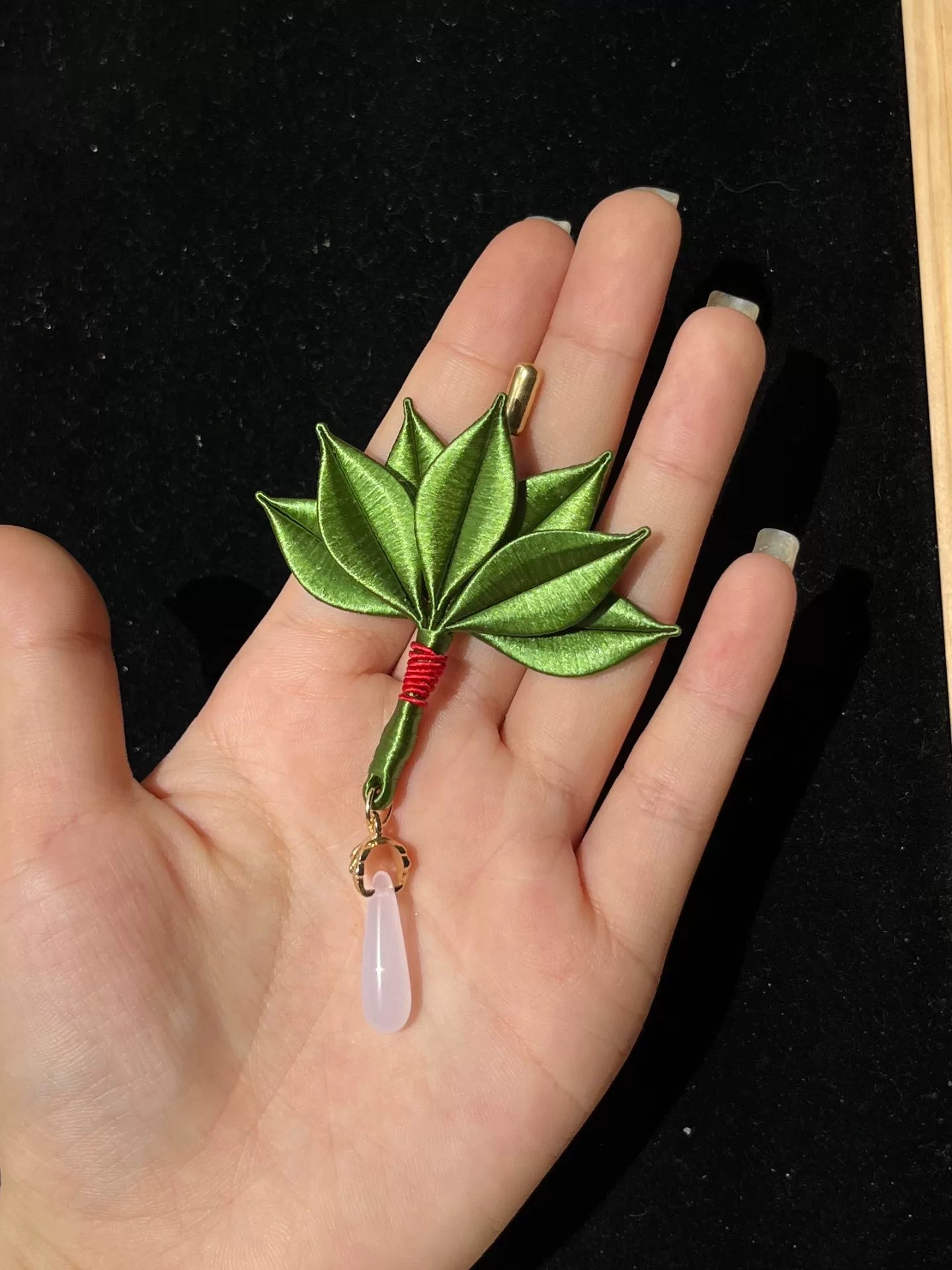 Handmade Chanhua pomelo leaf brooch and pendant with green leaves and bead - like drops-6