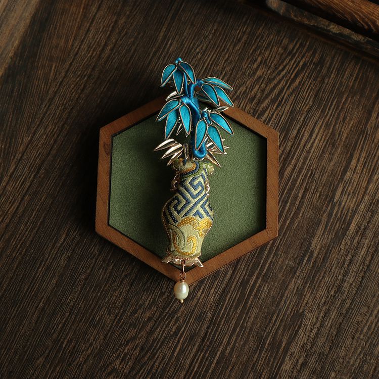 PF842 - Ronghua Brooch - Wholesale