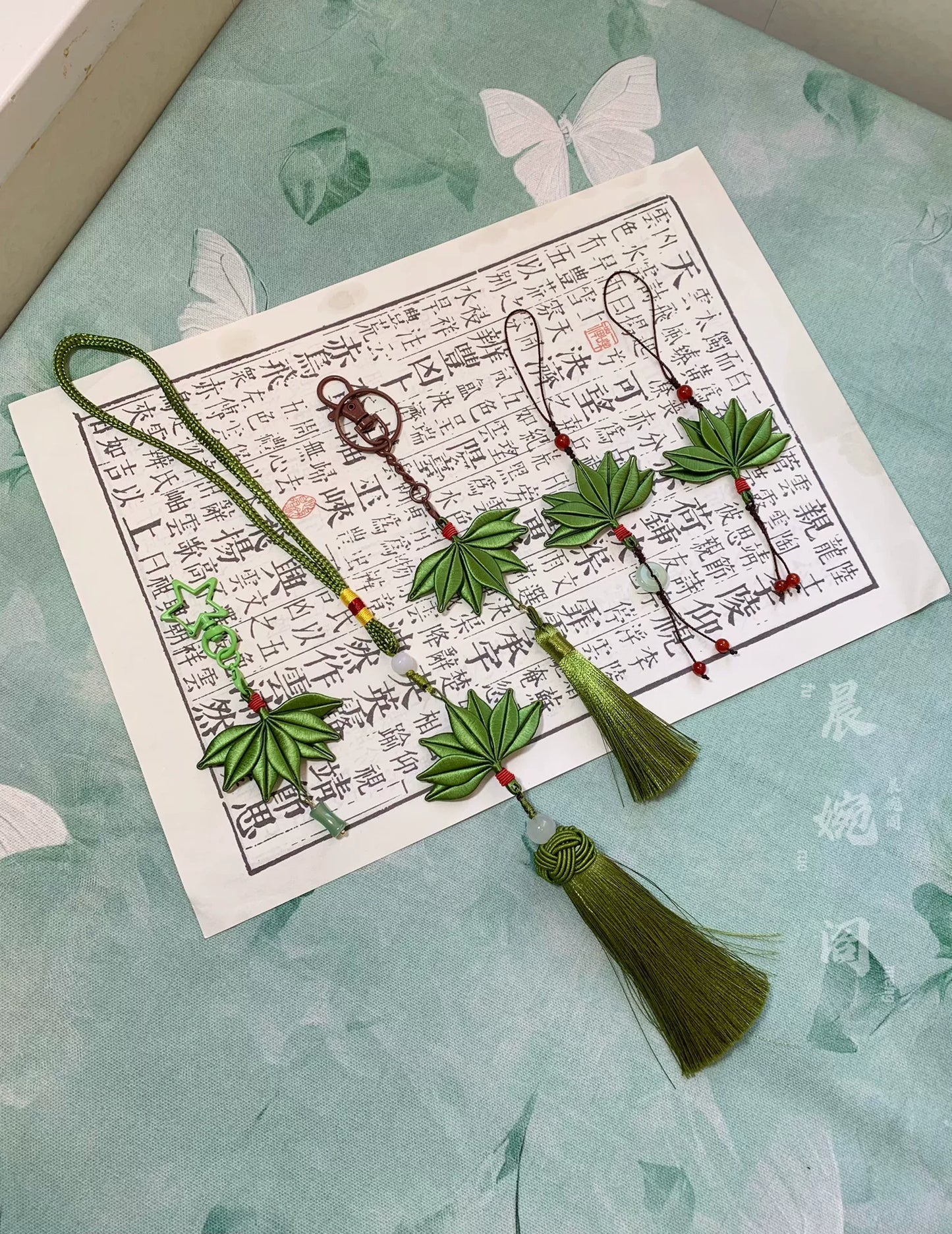 PF055 - Pomelo Leaf Chanhua Ornament - Wholesale