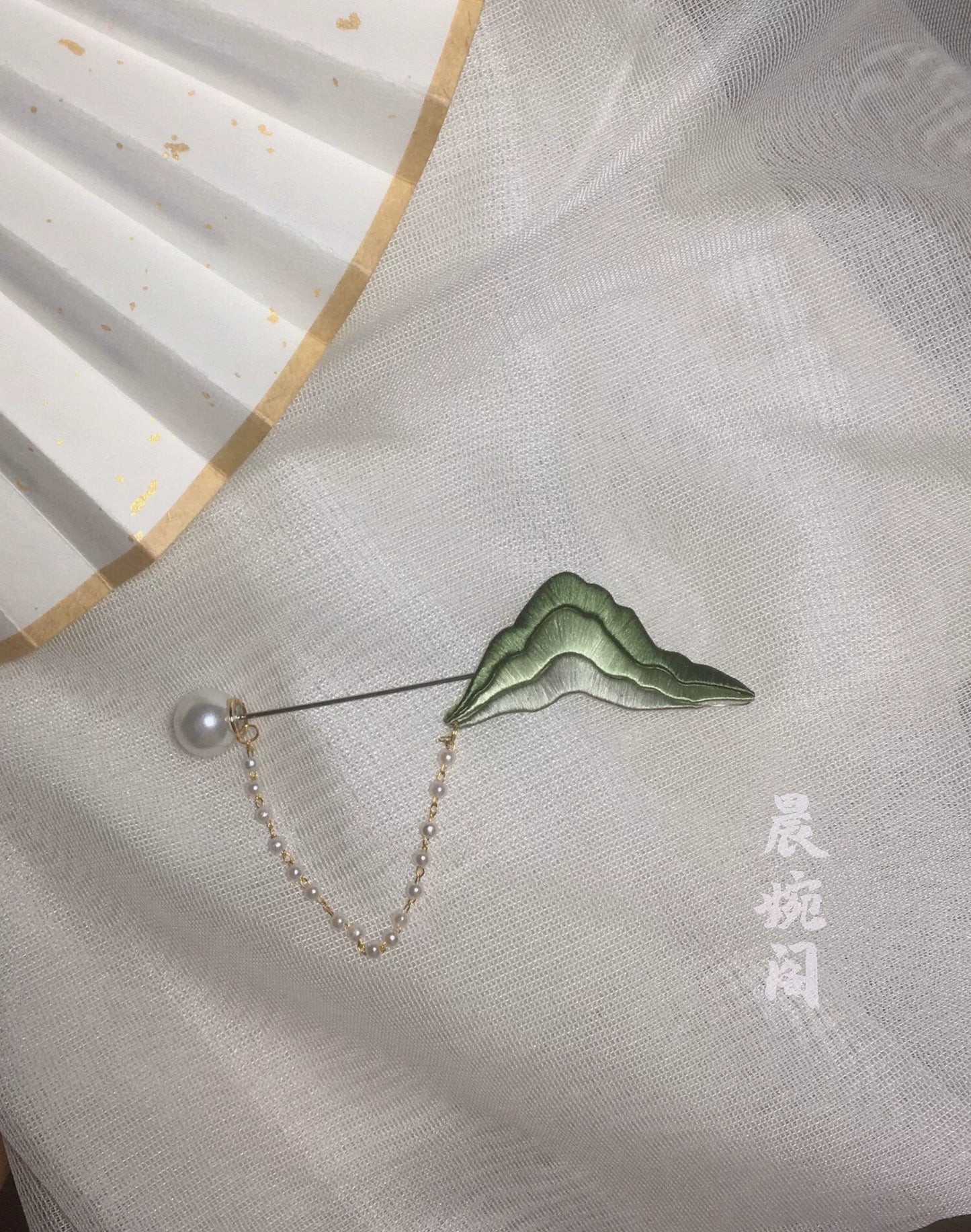 PF032 - Chanhua Brooch - Wholesale