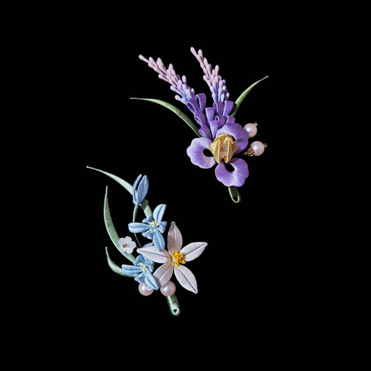 Spilla Fiore Fatta a Mano Chanhua - Iris o Orchidea