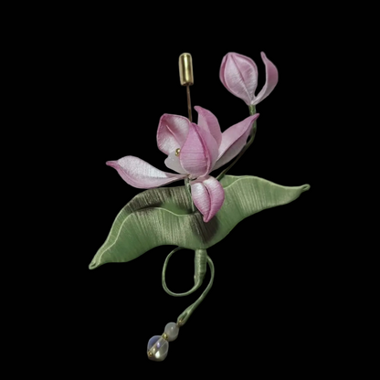 Ink Colored Lotus Handmade Brooch - Silk Brooch(Chanhua)