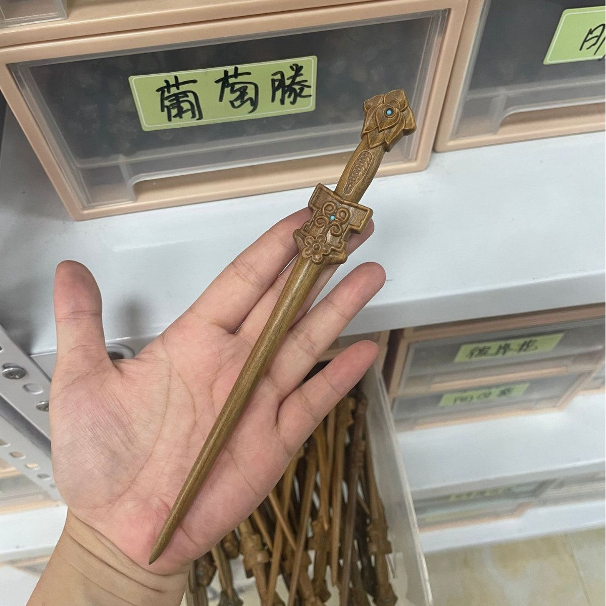 PF145 - 20cm Green Sandalwood Hair Sticks - Wholesale