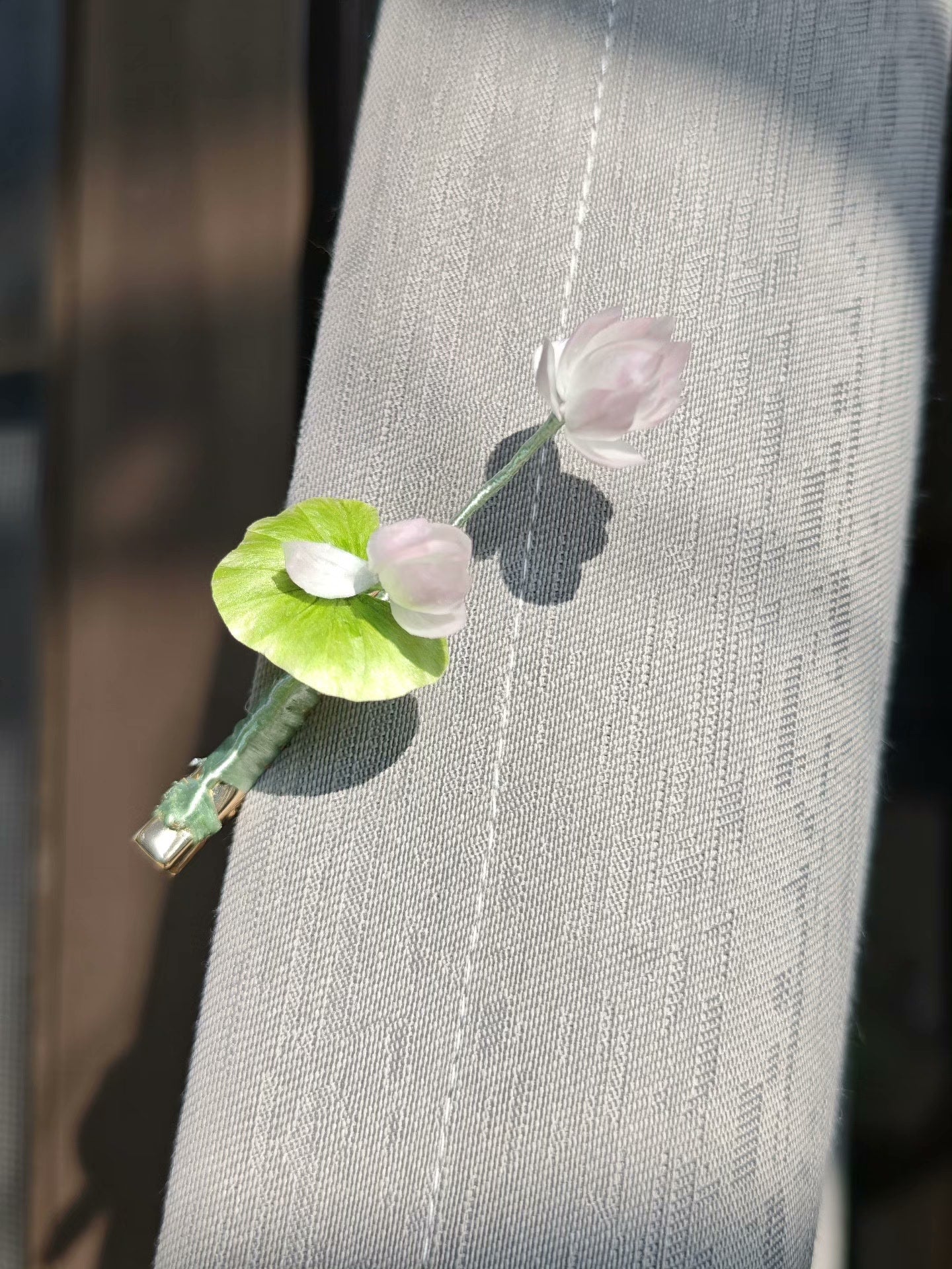 Handmade Ronghua flower and lotus leaf hairpin with green leaf and pink flowers