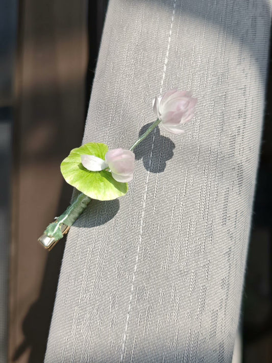 Handmade Ronghua flower and lotus leaf hairpin with green leaf and pink flowers