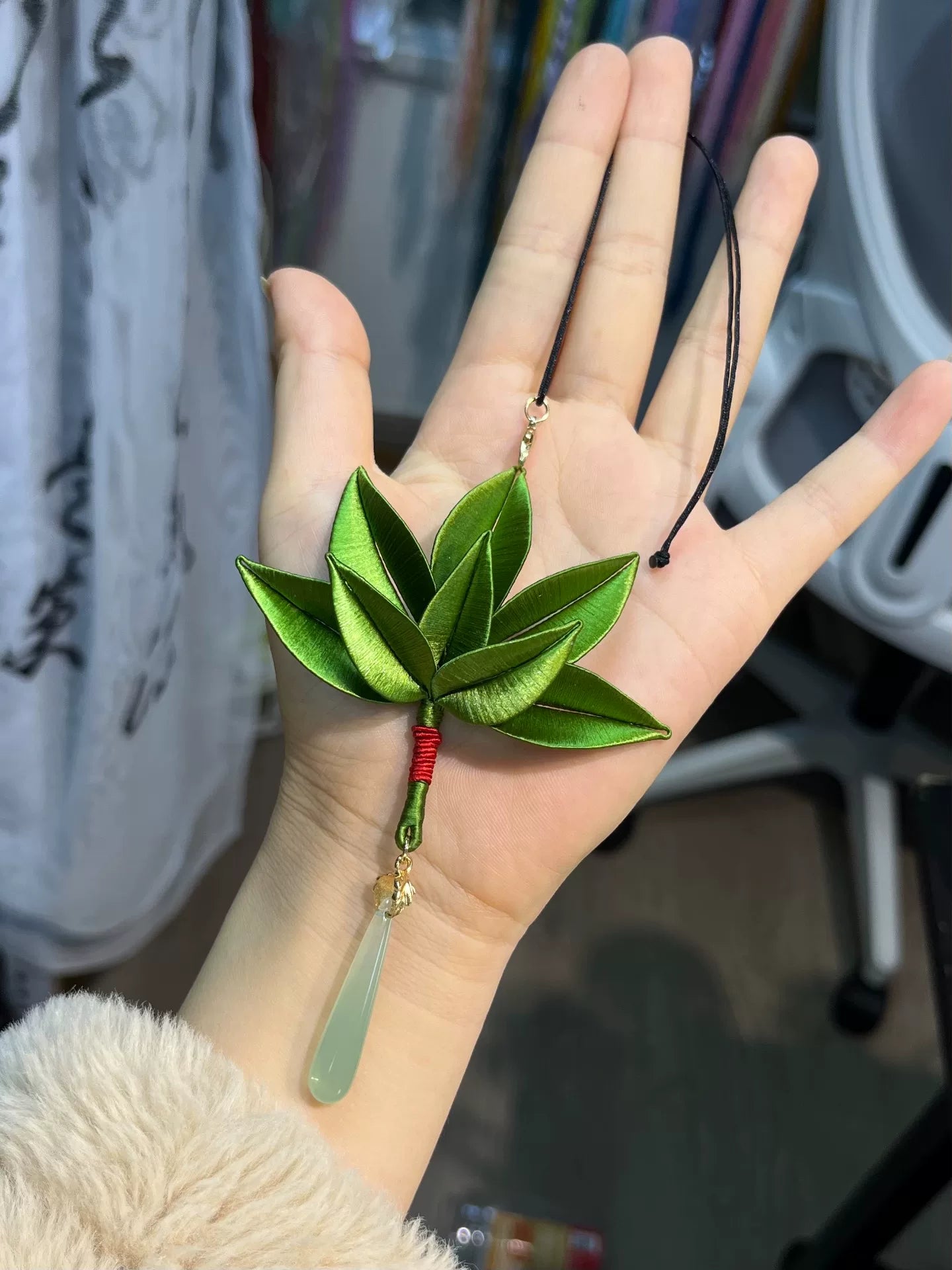 Handmade Chanhua pomelo leaf brooch and pendant with green leaves and bead - like drops-2