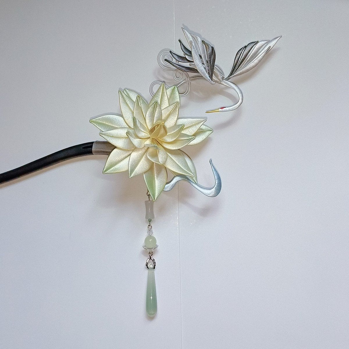 Handmade Chanhua Thread-Wrapped Crane and Flower Hairpin - Elegant Floral Hair Accessory
